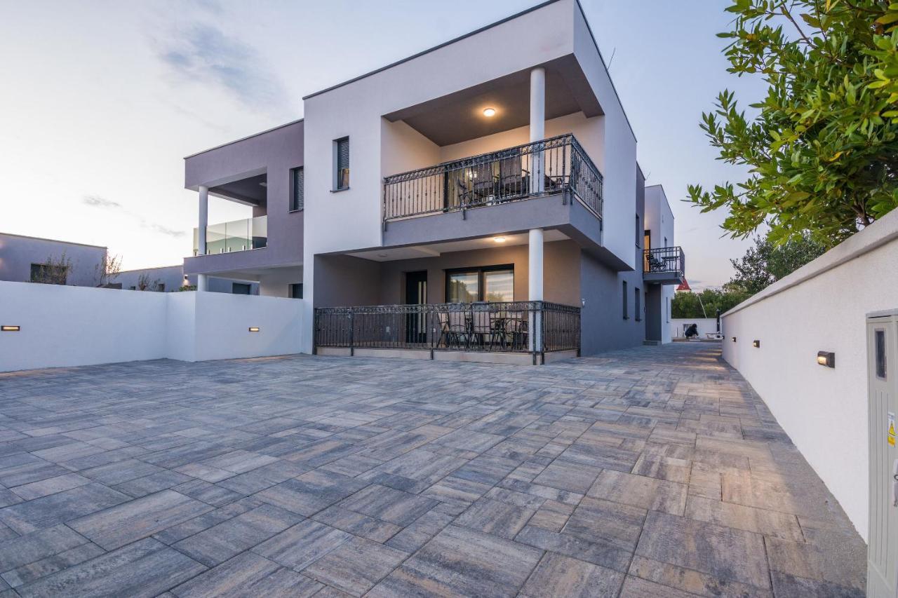 Apartment Spanic 1 Vir Exterior foto