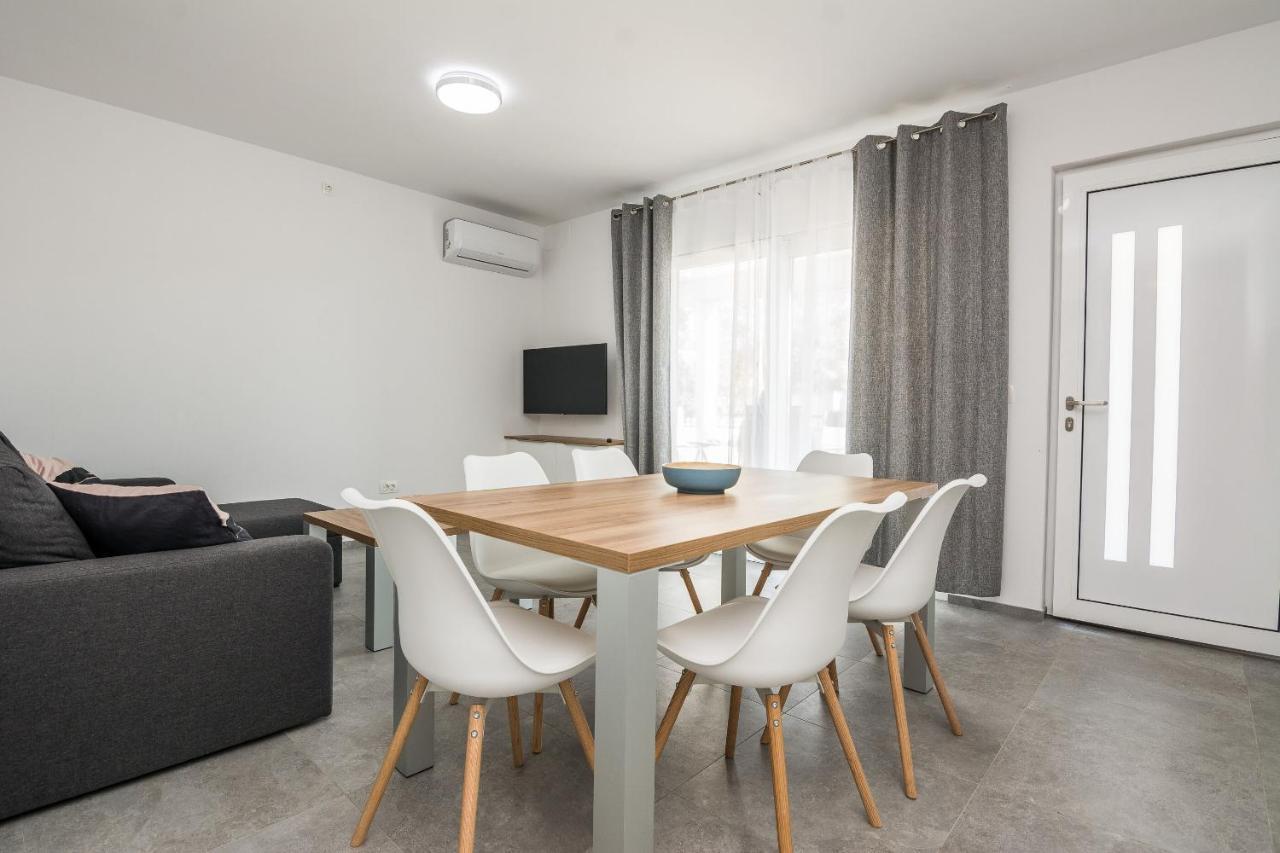 Apartment Spanic 1 Vir Exterior foto